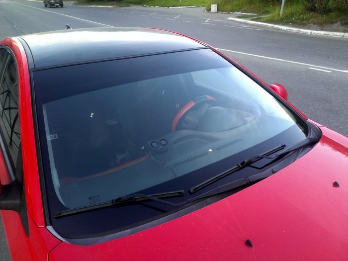 Тонировочная полоса на лобовое стекло