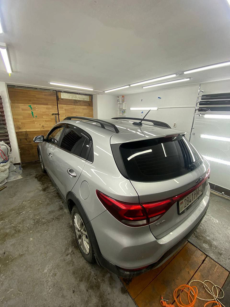 Kia Rio, пленка Carbon 5%