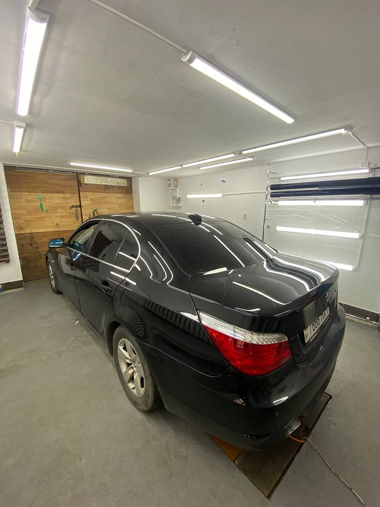 BMW E60, пленка Carbon 15%